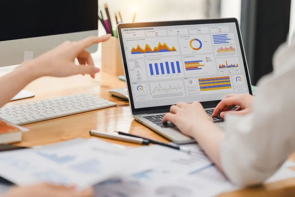 Effektives Marketing: 9 Tools für die Kampagnenplanung, CRM und Zusammenarbeit im Team Effektives Marketing: 9 Tools für die Kampagnenplanung, CRM und Zusammenarbeit im Team